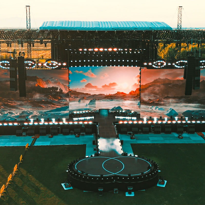 La gigantesca macchina del CREMONINI LIVE25 ha ufficialmente acceso i motori